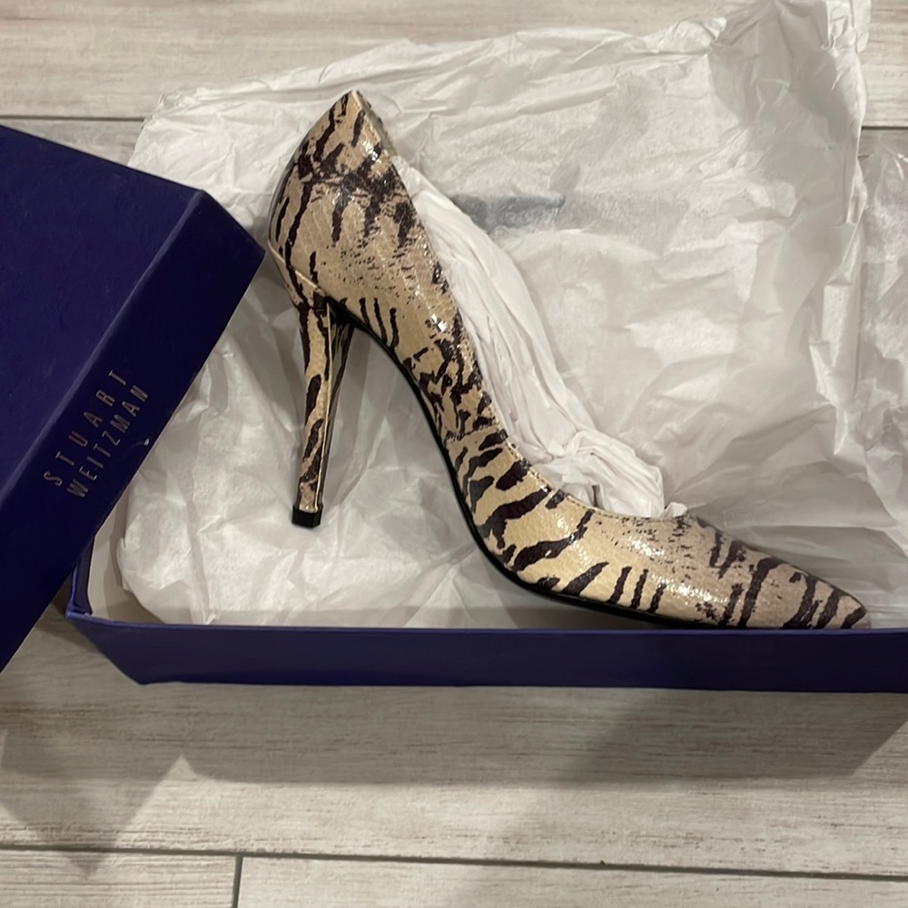 NEW Stuart Weitzman Naughty Tiger Snake in original box